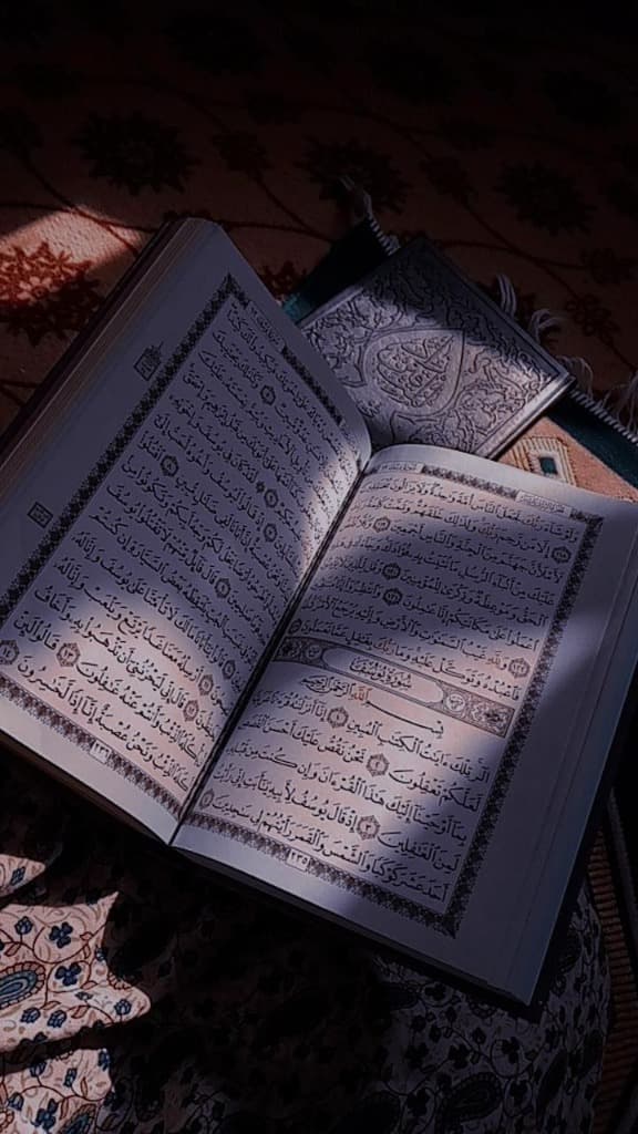 ربط القلوب بكتاب الله وإتقان لغة القرآن